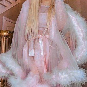 Meet your Posher, Daphne